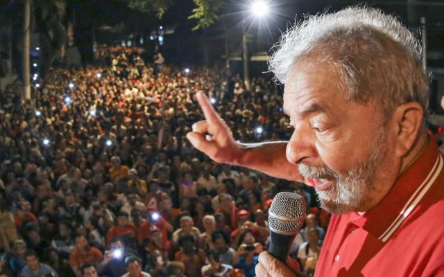 Lula diz estar tranquilo e reafirma que não cometeu crime