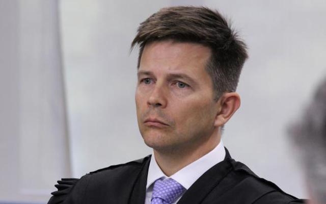 Revisor vota com relator e placar no julgamento é de 2 a 0