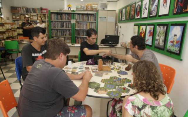 Roda de Jogos abre programação da Gibiteca