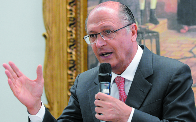 Alckmin dá aumento a servidores em ano eleitoral