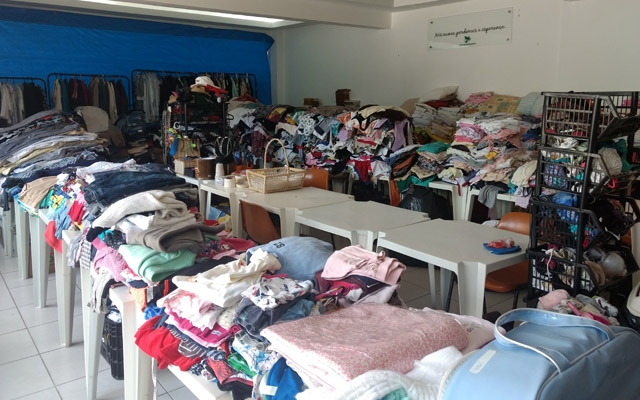 Bazar da Pechincha na Casa da Esperança