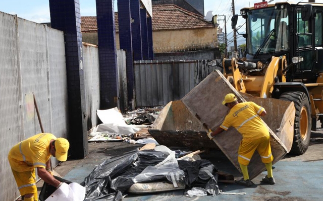 Cata-Treco retira mais de 37,3 mil toneladas de materiais das vias públicas em 2017