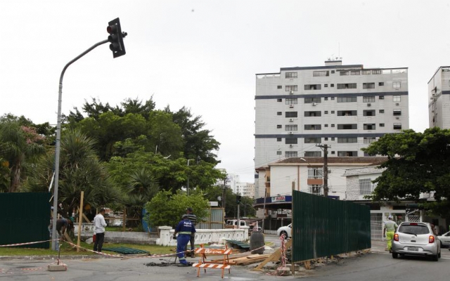 Pontilhão no cruzamento do canal 5 com Afonso Pena entra em obras