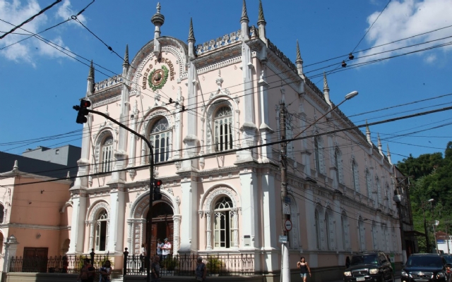 Centro Português passa a integrar roteiro da Linha Conheça Santos