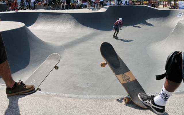 Curso de skate gratuito tem 120 vagas disponíveis