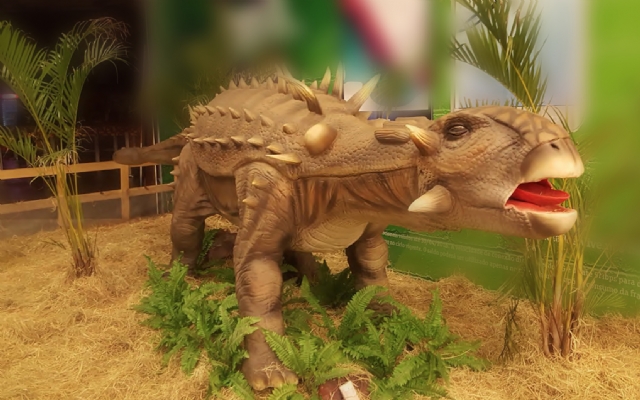 Exposição Mundo Jurássico ensina sobre dinossauros no Parque Balneário | Jornal da Orla