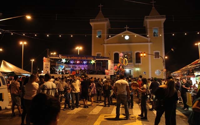 Apresentações musicais animam festa no Morro da Nova Cintra | Jornal da Orla