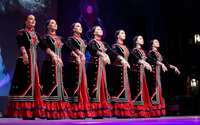 Pela primeira vez no Brasil, Balé Folclórico da Rússia se apresenta no Coliseu | Jornal da Orla