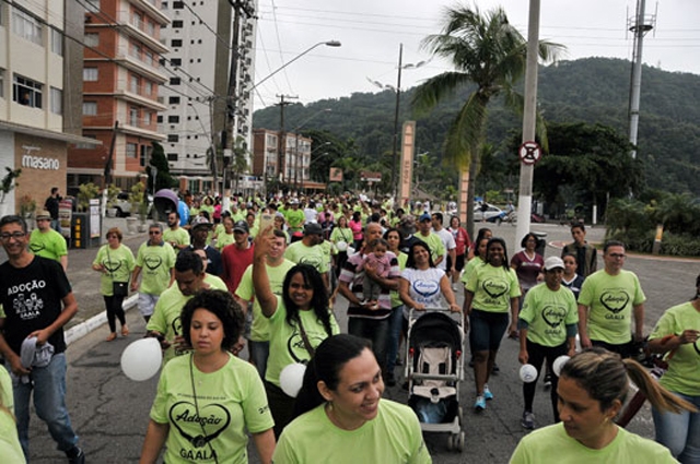 Caminhada da Adoção pretende mobilizar pessoas e informar sobre o tema