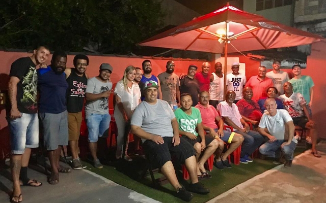 Projeto Baixada Sambista promove roda de samba no Cine Roxy 5