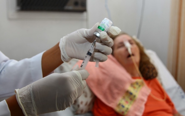 Vacinação contra a gripe para pessoas acamadas será no sábado (9)
