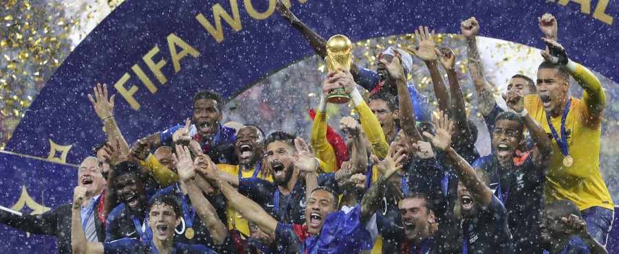 Seleção francesa chega nesta manhã a Paris e será homenageada | Jornal da Orla