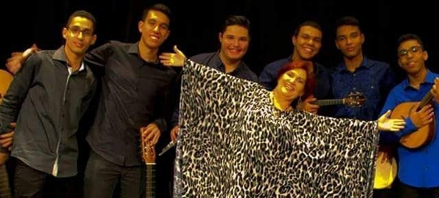 Choro chr38 Afins e Nadja Soares realizam show beneficente