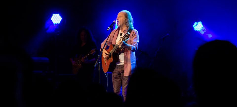 Alceu Valença se apresenta em Bertioga