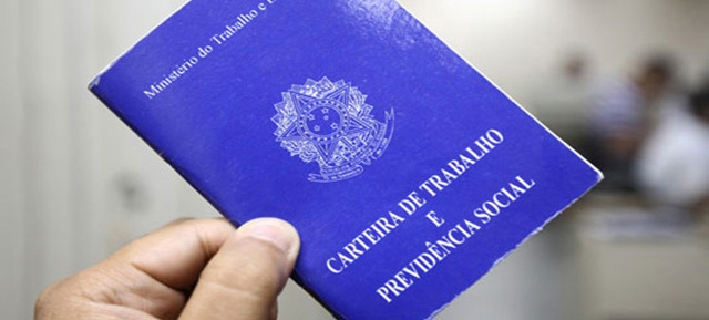 Centro Público de emprego tem 49 vagas para teleoperador