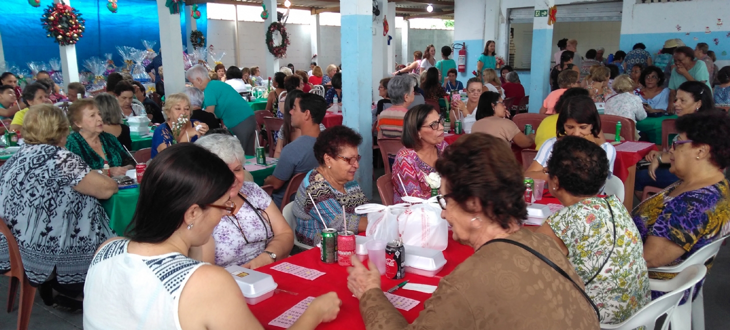 Tarde beneficente na Sociedade São Vicente de Paulo
