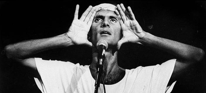 Homenagens a Cazuza e Chacrinha na Concha Acústica de Santos