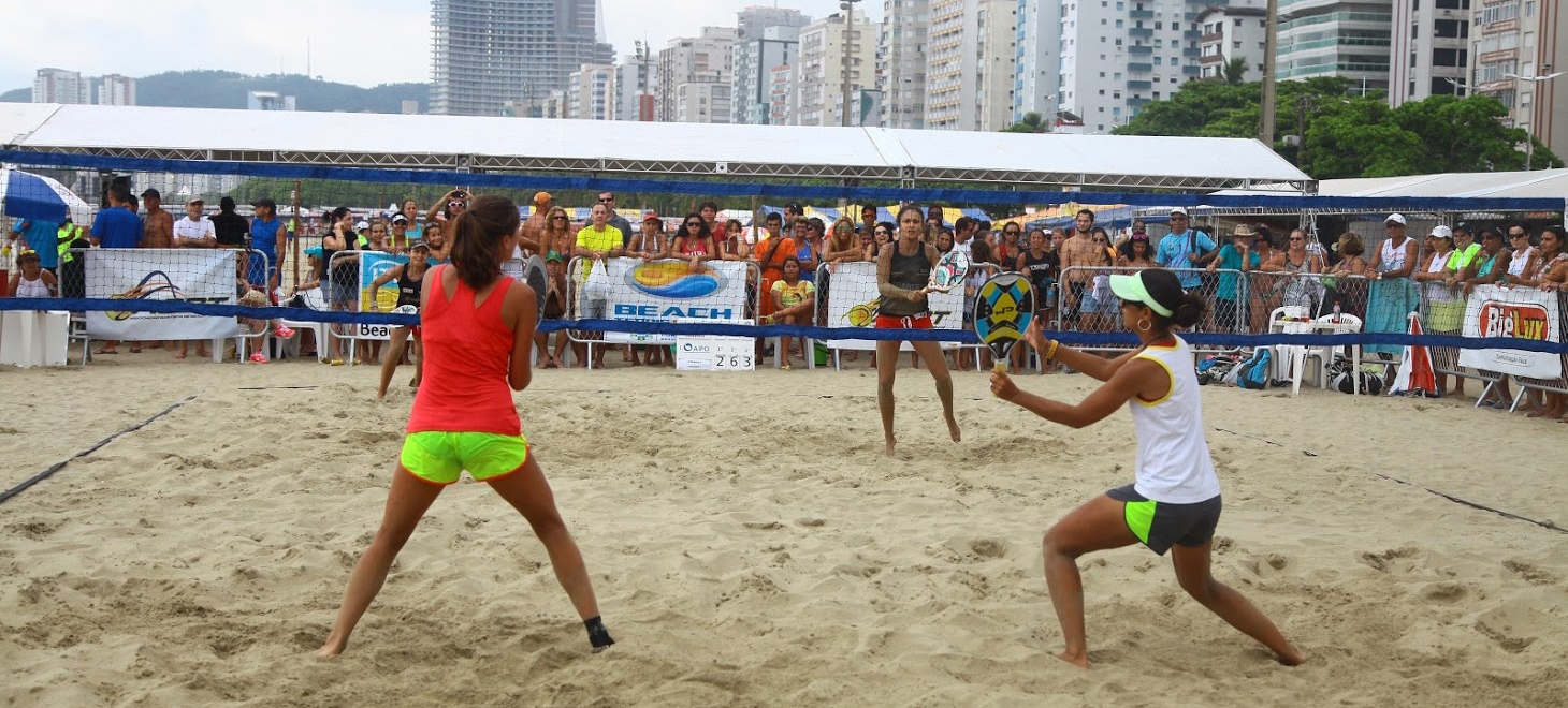 Aulas de Beach Tennis em Santos têm inscrições abertas