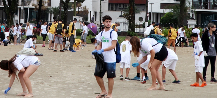 Mutirão em Santos recolhe mais de 170kg de lixo nas praias | Jornal da Orla