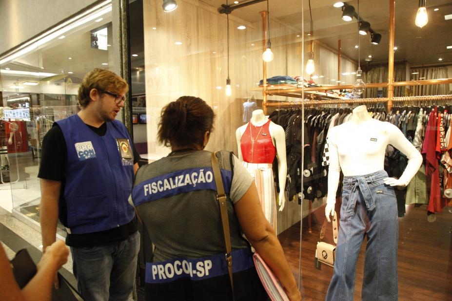 Procon-Santos divulga lista com preços de produtos para Black Friday | Jornal da Orla