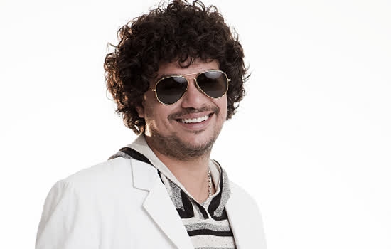 Show de Léo Maia, cantando Tim Maia, marca dia de finados em Santos
