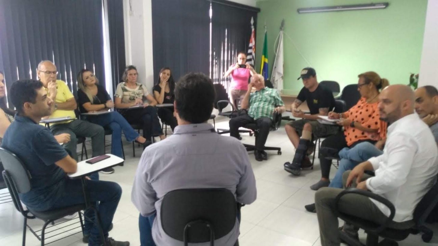 Lojistas do Centro de Santos e Prefeitura se reúnem para definir calendário de Natal