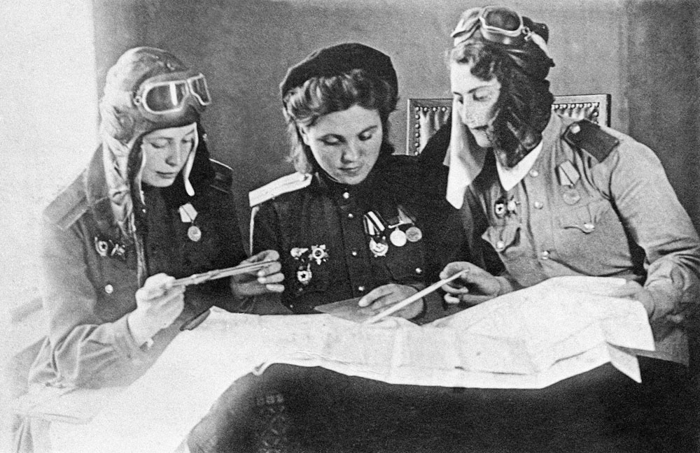 Encontro debate livro sobre a participação de mulheres na Segunda Guerra Mundial | Jornal da Orla
