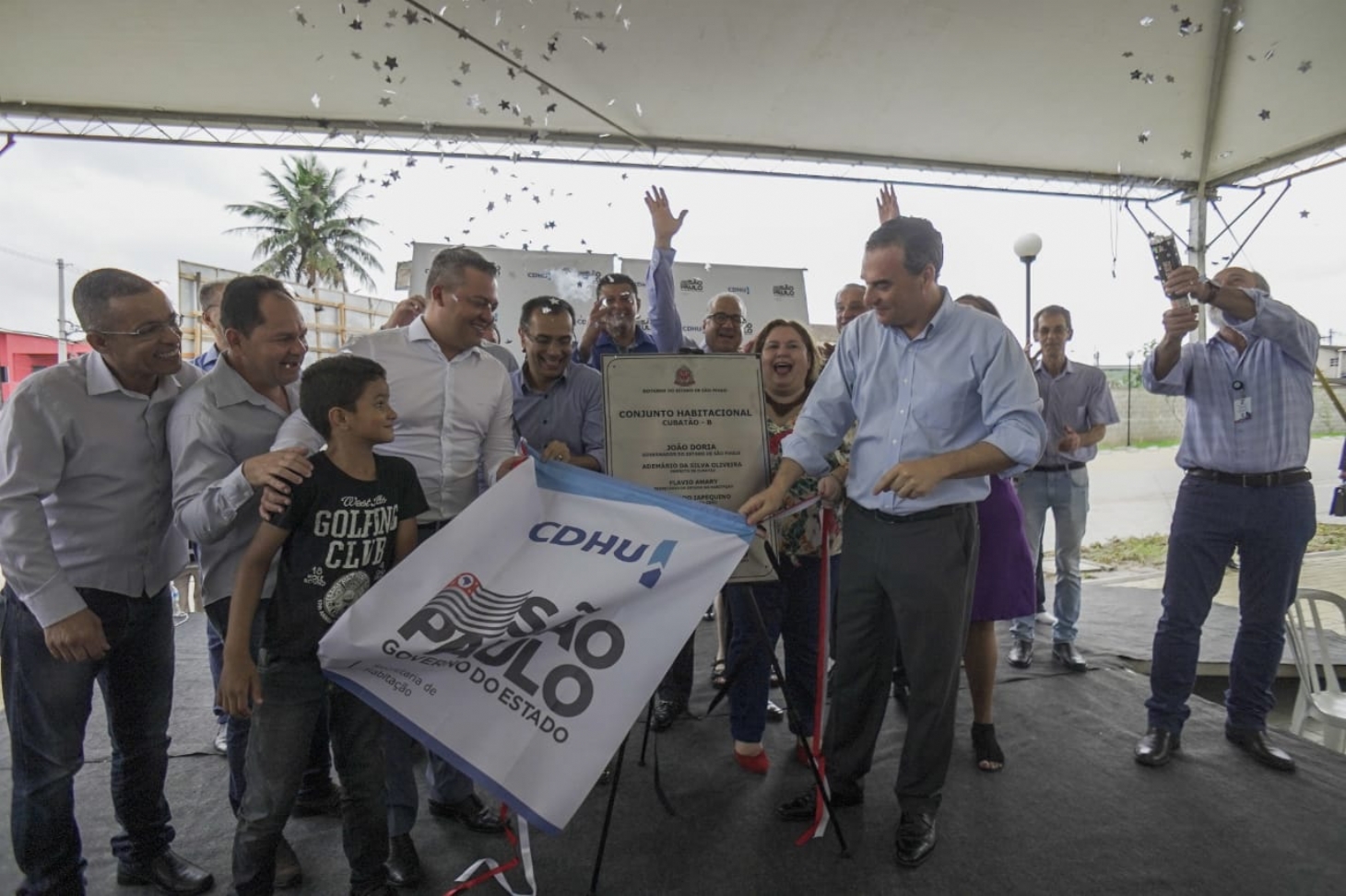 CDHU entrega mais de 200 apartamentos em Cubatão