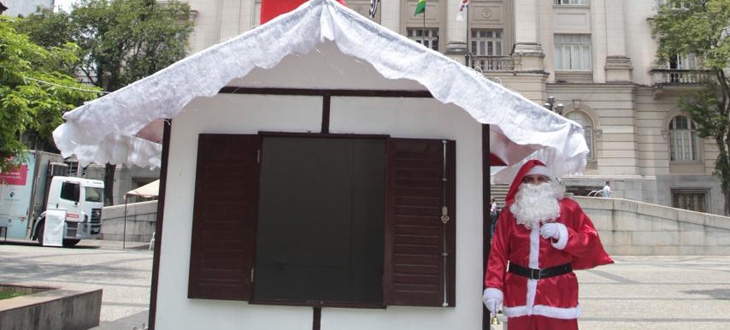 Papai Noel chegará de bonde para inaugurar sua casa na Praça Mauá