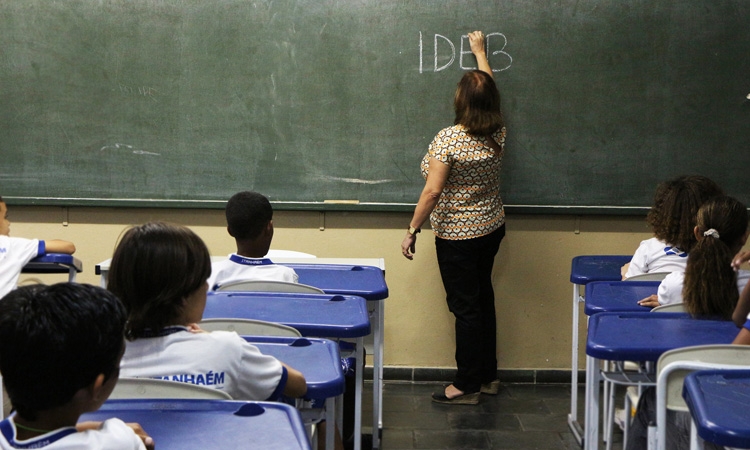 Prefeitura de Itanhaém abre concurso para mais de 100 vagas na área da Educação