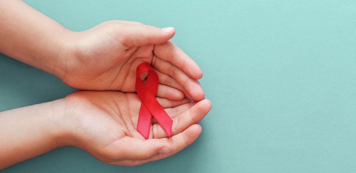 Campanha em Santos incentiva a realização do exame de HIV | Jornal da Orla