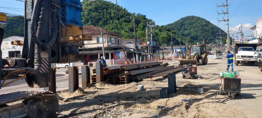 Obras do viaduto da entrada da Cidade são intensificadas