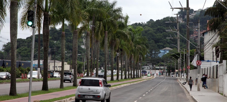 Após drenagem, trecho da pista 1 da Avenida Martins Fontes é liberado | Jornal da Orla