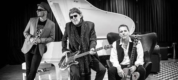 Titãs trazem show acústico ao Teatro Coliseu neste sábado