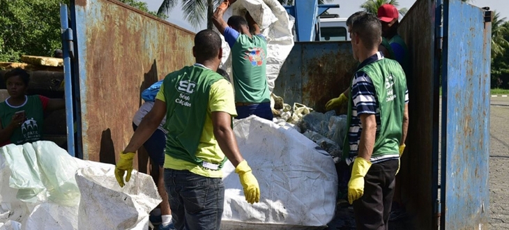 Mutirão no Rio Casqueiro remove mais de 1 tonelada de lixo | Jornal da Orla