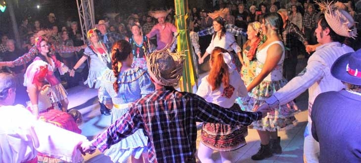 Festa de São Pedro na Ilha das Palmas
