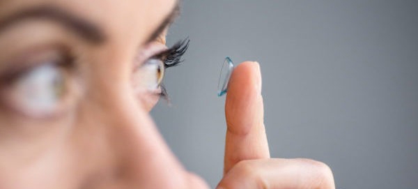 Cuidado com as lentes de contato | Jornal da Orla