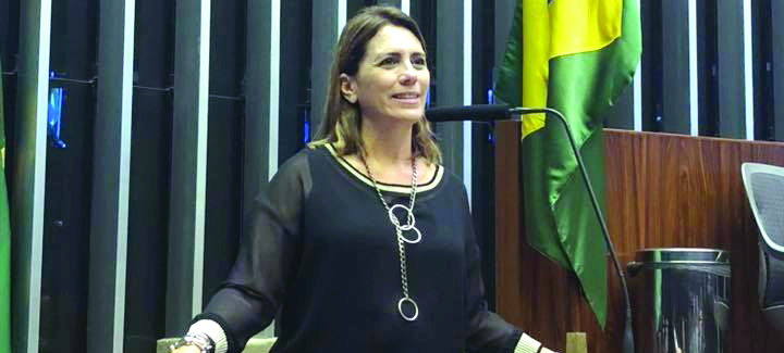 Rosana Valle nega que voto pela reforma da Previdência foi chr34traiçãochr34 | Jornal da Orla