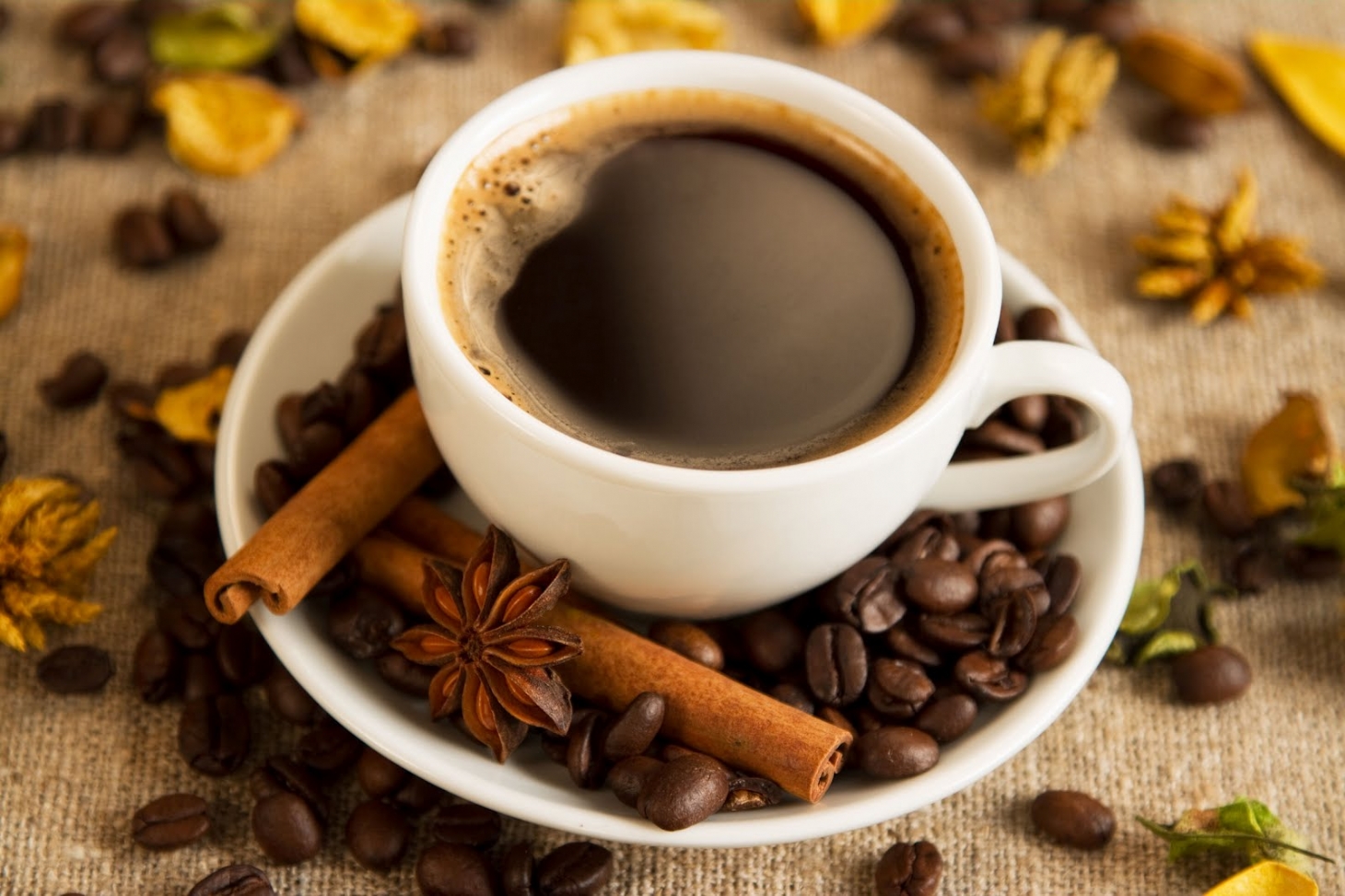 Excesso de café aumenta chance de pressão alta em pessoas predispostas | Jornal da Orla