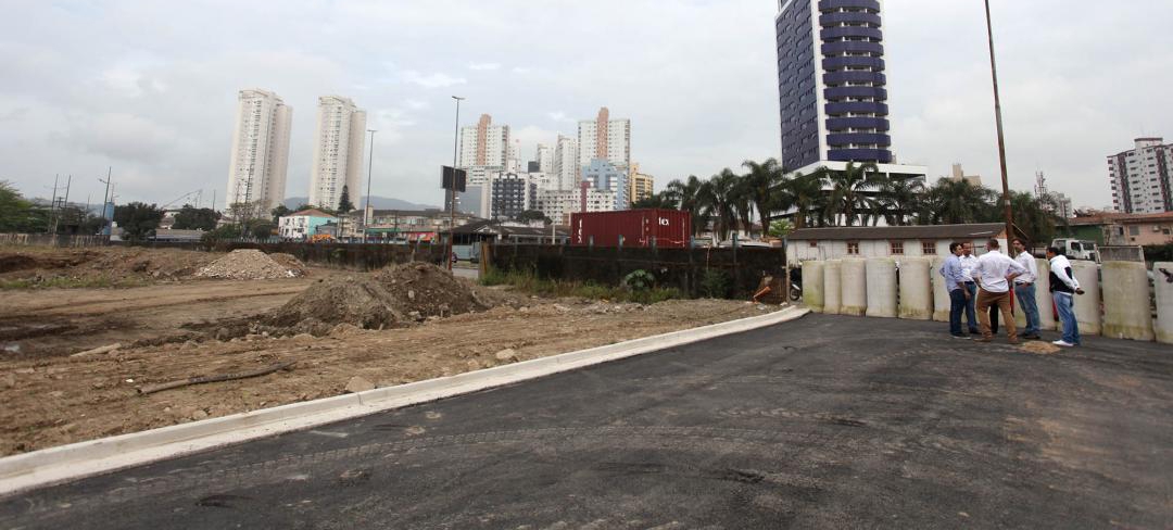 Avenida Mário Covas terá desvio para obra da Nova Ponta da Praia de Santos