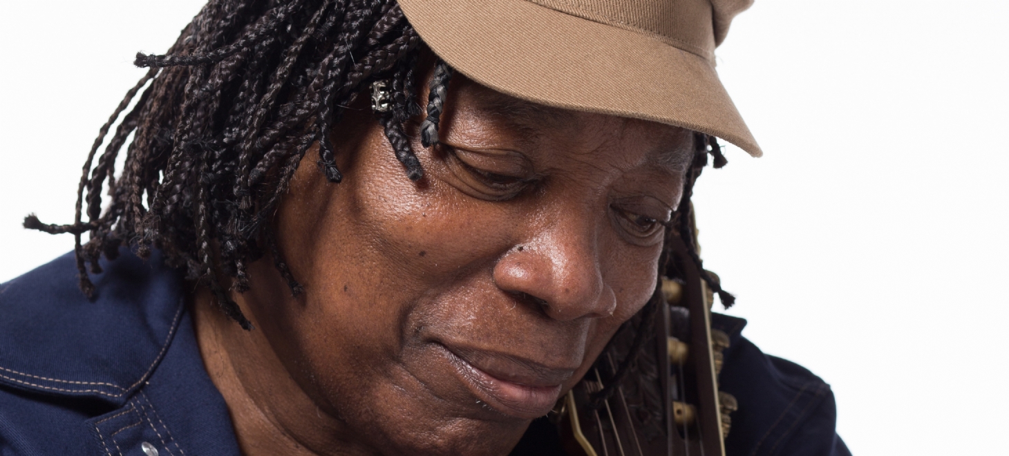 Milton Nascimento faz show em Santos