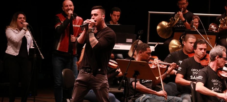 Sinfônica de Santos e Cristopher Clark apresentam Clássicos do Rock na Praça Mauá