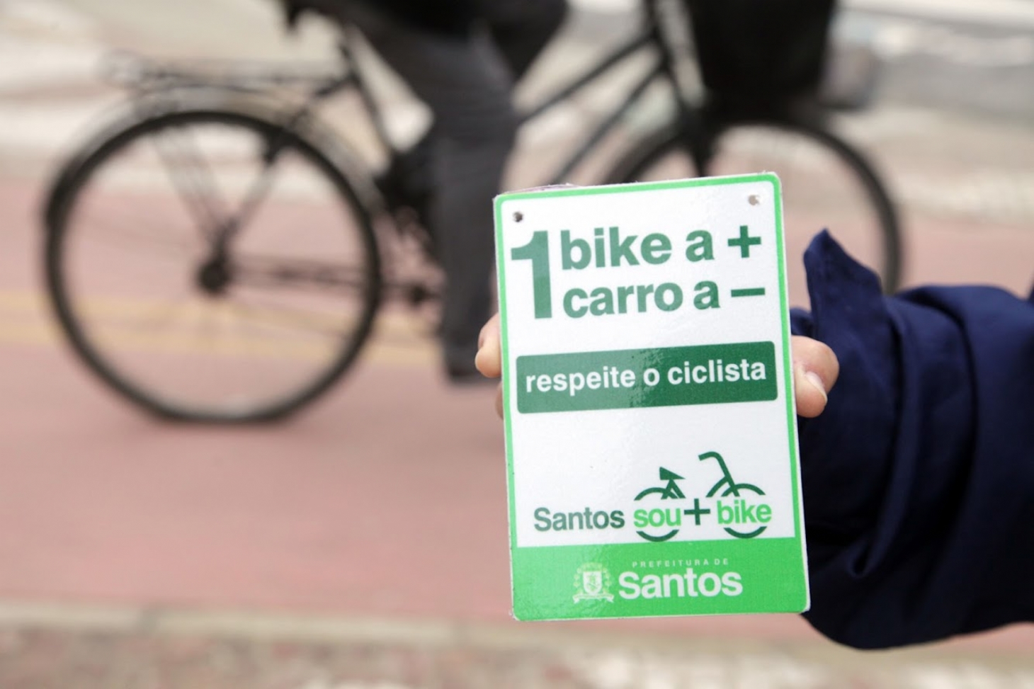 Blitz educativa vai orientar ciclistas na orla de Santos