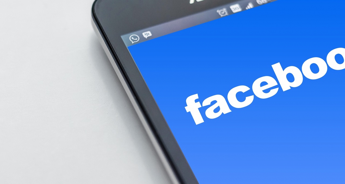 Covid-19: Facebook vai proibir anúncios que desestimulem uso de vacina