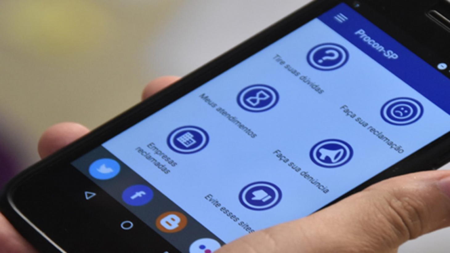 Procon alerta para golpe do site de compras falso