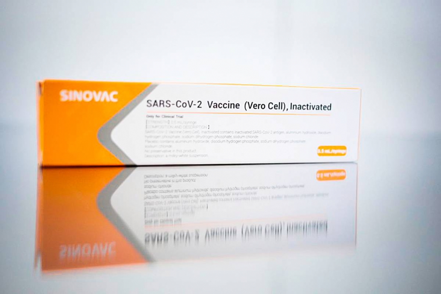 Anvisa interrompe estudos da Coronavac após chr39evento adverso gravechr39