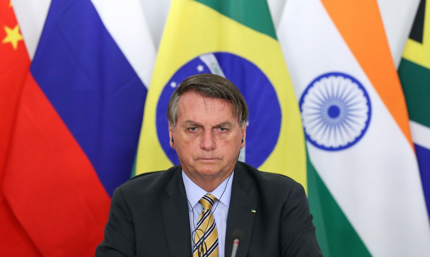 Brasil divulgará lista de importadores de madeira ilegal, diz Bolsonaro | Jornal da Orla