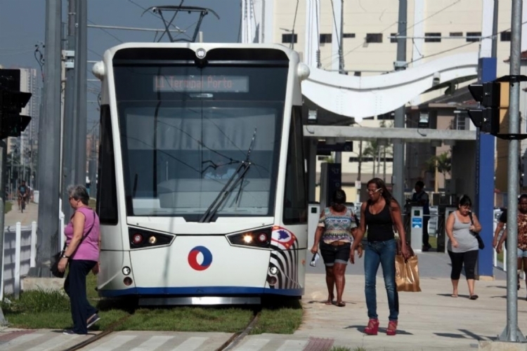 Trânsito muda em mais uma via de Santos para obras do VLT
