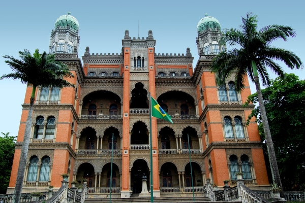Fiocruz espera que vacinação contra covid-19 comece até março de 2021