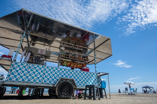 Praia Grande terá mil novas licenças temporárias para ambulantes